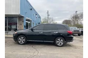 $12900 : 2018 Pathfinder SV thumbnail