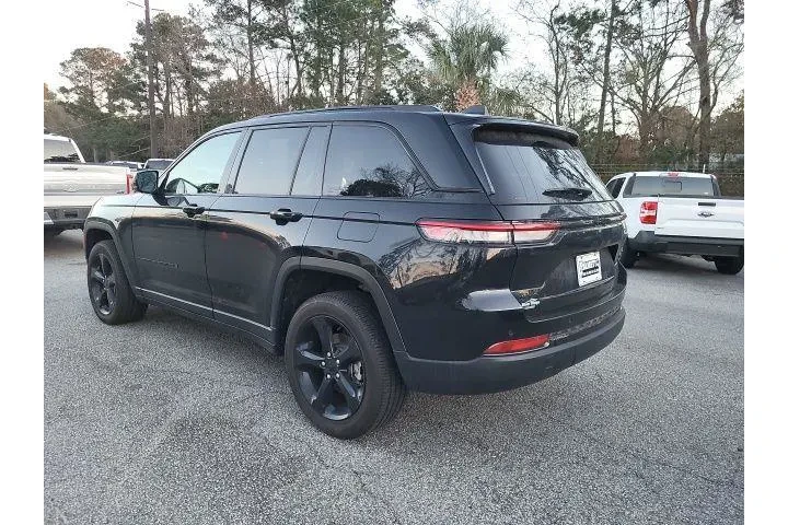 $36979 : Jeep Grand Cherokee 2025 4x4 image 3