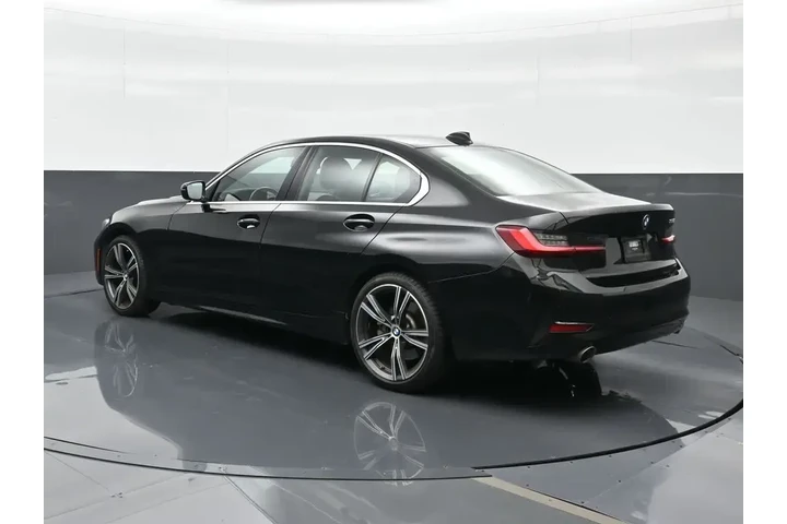 $33925 : BMW 3 Series 2022 330i 4dr S image 2