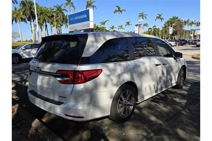 $33745 : Honda Odyssey 2022 Touring 4 image 6