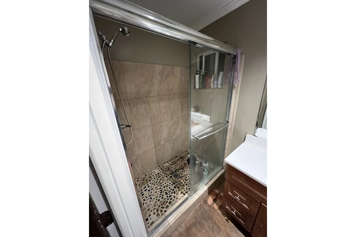 $875 : LOS ANGELES image 1