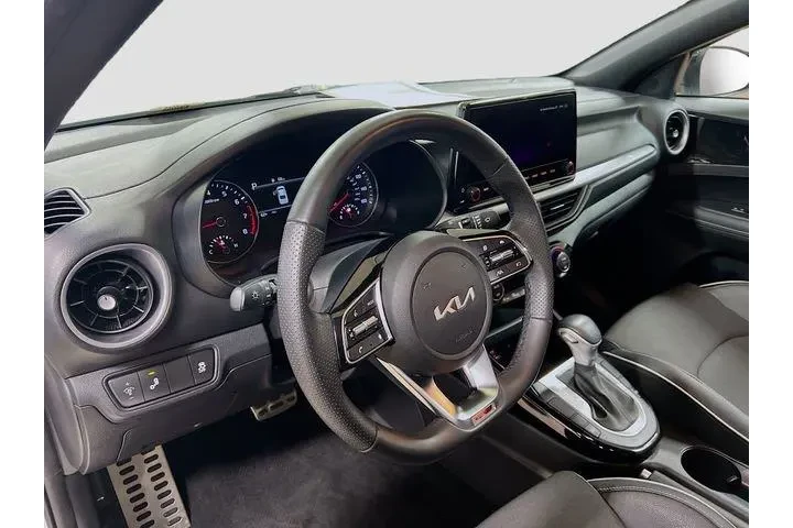 $18766 : Kia Forte 2023 GT-Line 4dr S image 9