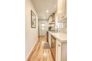 $1170 : Cozy and Affordable 1bd 1ba thumbnail