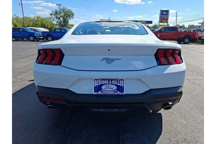 $28143 : Ford Mustang 2024 EcoBoost 2 image 9