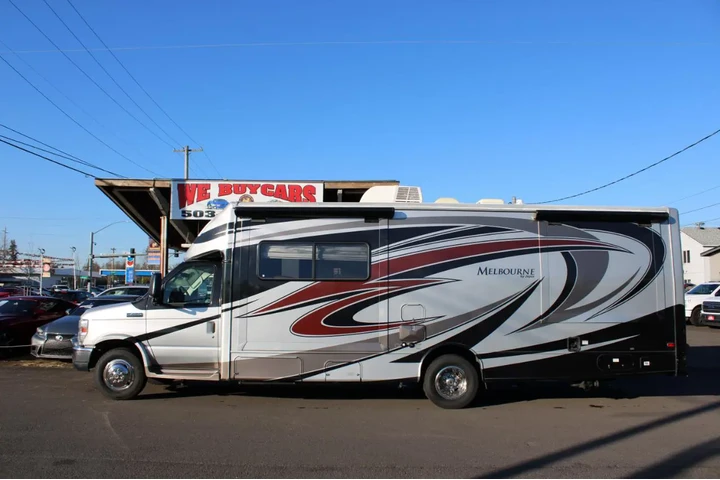 $39995 : 2013 E-450 image 2