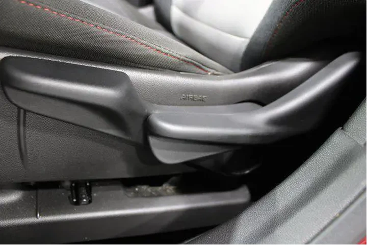 $23923 : Chevrolet Trax 2025 RS 4dr C image 4