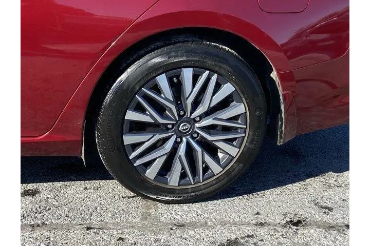 $14457 : Nissan Altima 2023 2.5 SV 4d image 9