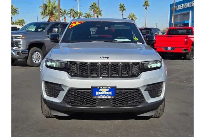 $28091 : Jeep Grand Cherokee 2024 4x4 image 8