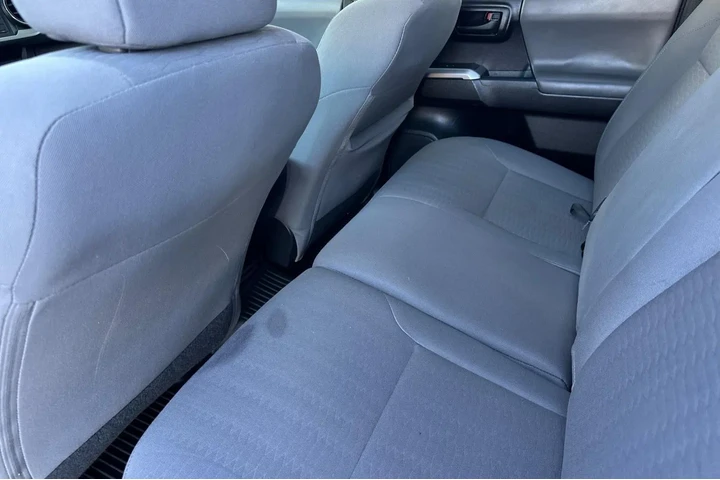 $28000 : Toyota Tacoma 2018 4x2 TRD O image 8