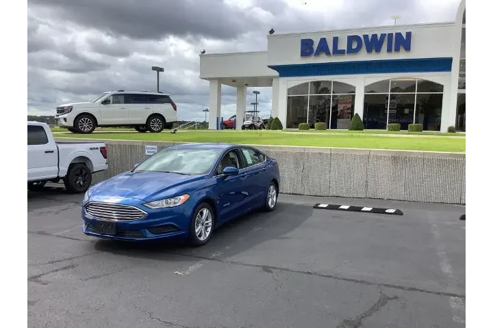 $19950 : Ford Fusion Hybrid 2018 S 4d image 3