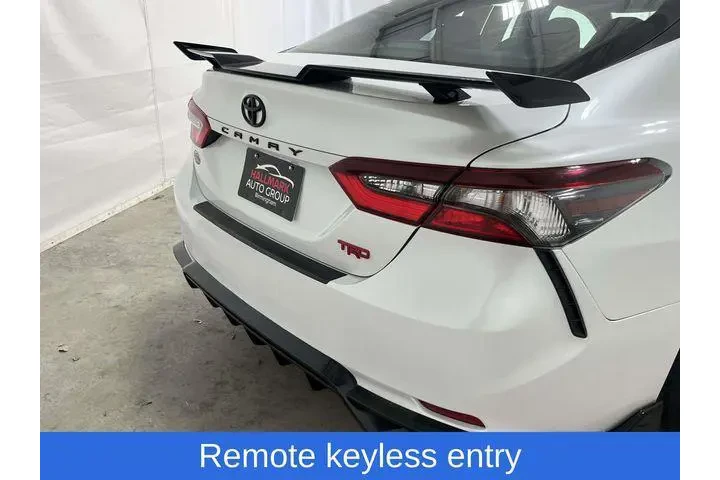 $31185 : Toyota Camry 2022 TRD 4dr Se image 6