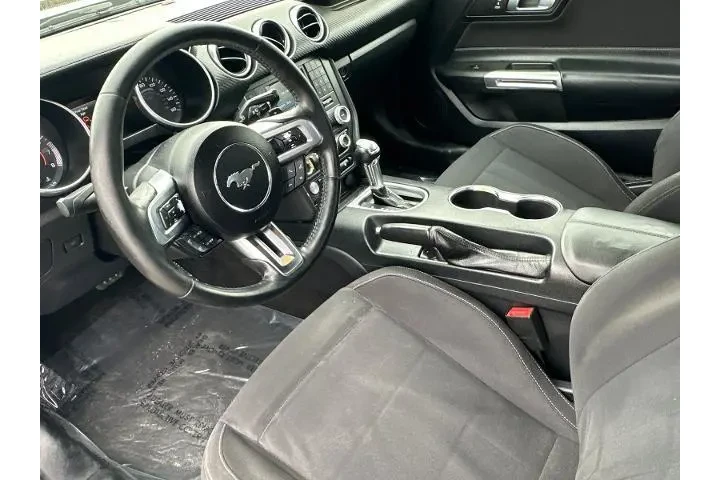 $15990 : Ford Mustang 2018 EcoBoost 2 image 9