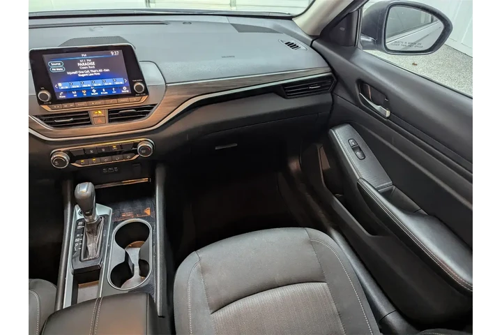 $23394 : Nissan Altima 2024 2.5 SV 4d image 8