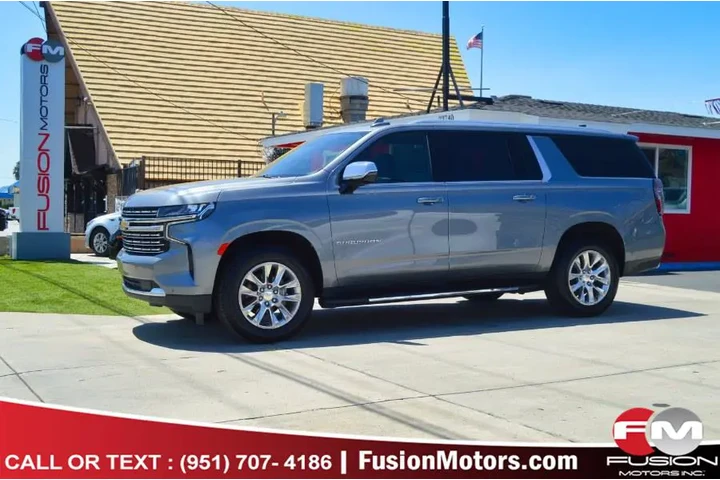 $40995 : Used 2022 Suburban 4WD 4dr Pr image 1