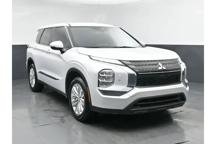 $17495 : Mitsubishi Outlander 2022 AW image 2