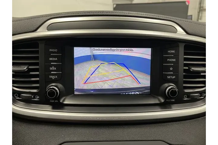 $8860 : Pre-Owned 2019 Sorento S image 9