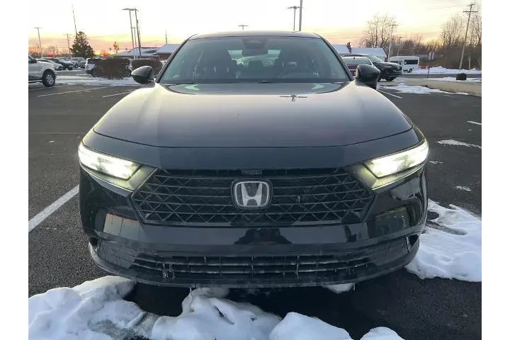 $24446 : Honda Accord 2023 EX 4dr Sed image 2