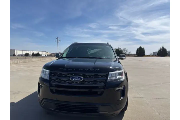 $18222 : Ford Explorer 2018 XLT 4dr S image 2