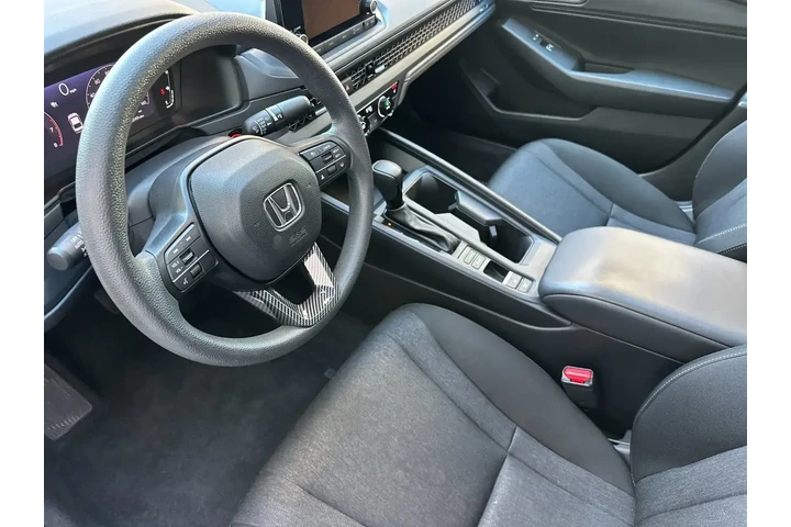$28771 : Honda Accord 2023 EX 4dr Sed image 10