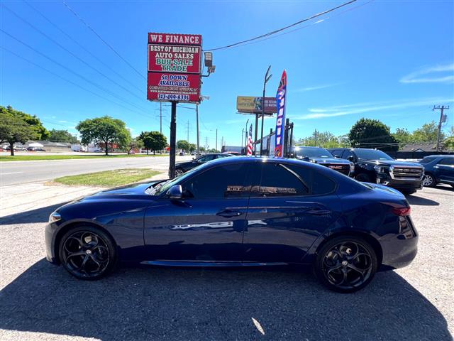 $18999 : 2018 Alfa Romeo Giulia image 9