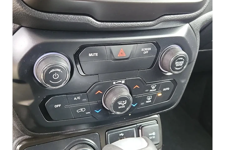 $18287 : Jeep Renegade 2020 4x4 Latit image 9