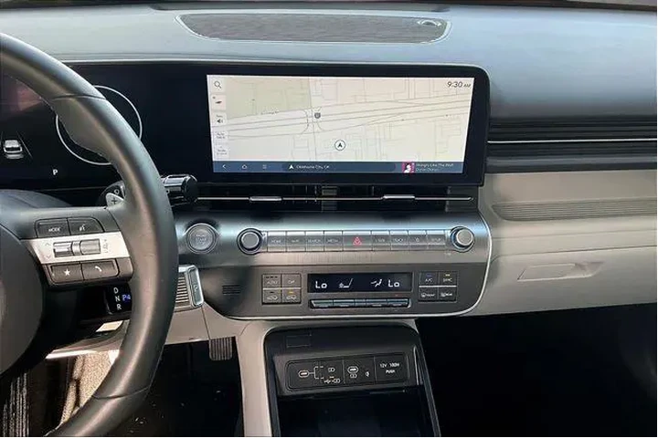 $21740 : Hyundai KONA 2024 SEL 4dr Cr image 5