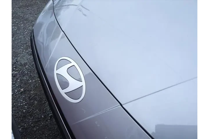 $27240 : Hyundai ELANTRA 2025 SEL Con image 6