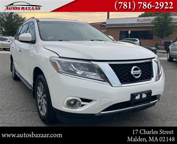 $6900 : Used 2013 Pathfinder 4WD 4dr image 3