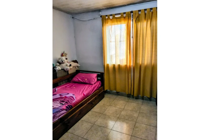 $48000 : Casa en venta Manuel Tezanos image 6