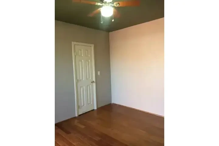 DOWNEY RENTO CUARTO CON BAÑO image 7