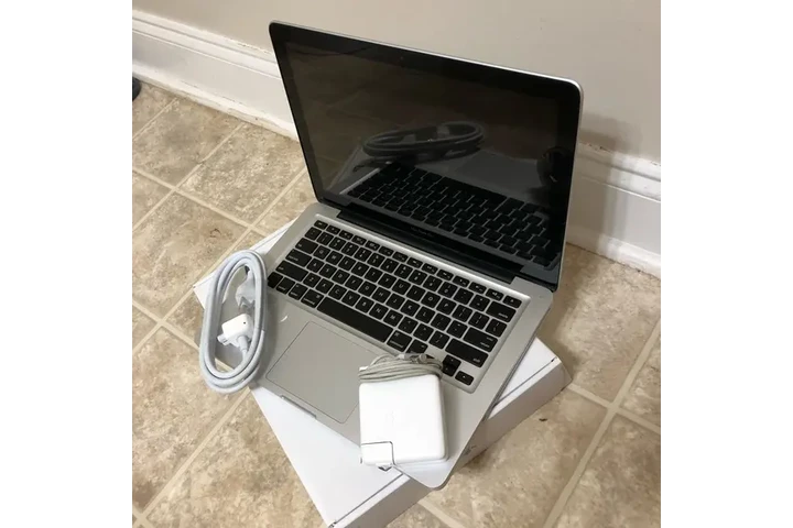 13" MacBook Pro image 2