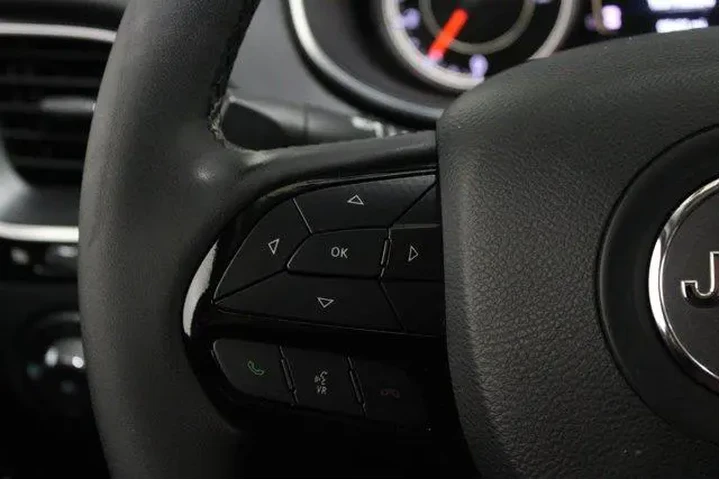 $18988 : Jeep Cherokee 2021 4x4 Altit image 9