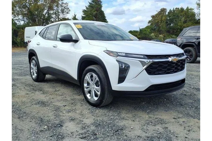$19650 : Chevrolet Trax 2024 LS 4dr C image 4