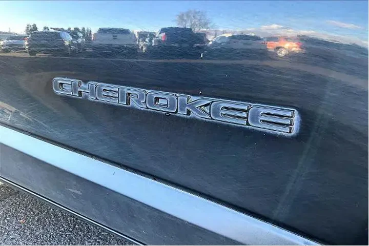 $14995 : Jeep Cherokee 2019 4x4 Latit image 7