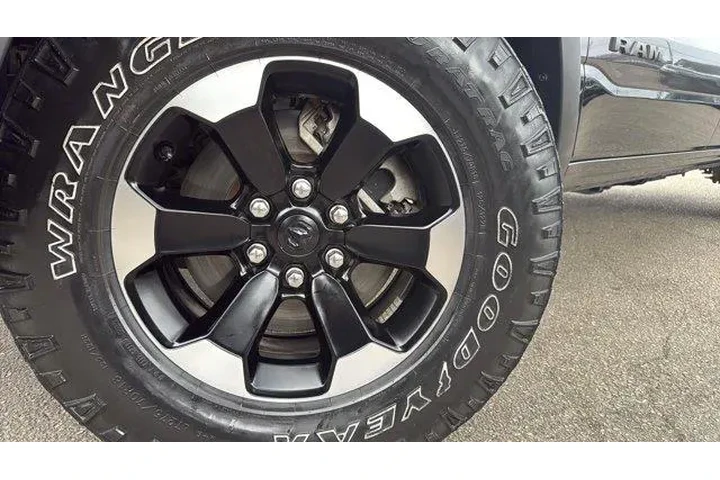 $37519 : Ram 1500 2021 4x4 Rebel 4dr image 9