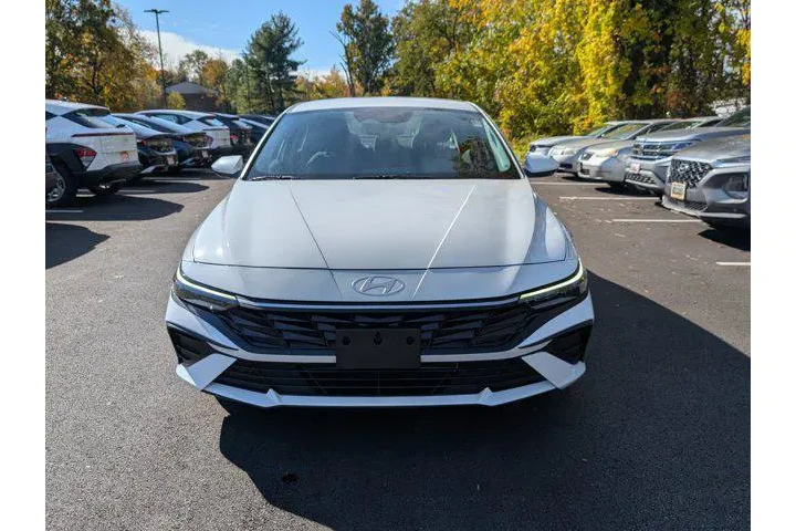 $19944 : Hyundai ELANTRA 2024 SEL 4dr image 8