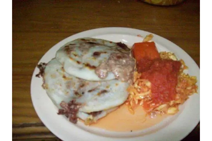 PUPUSAS ILIMITADAS MAIZ ARROZ image 10