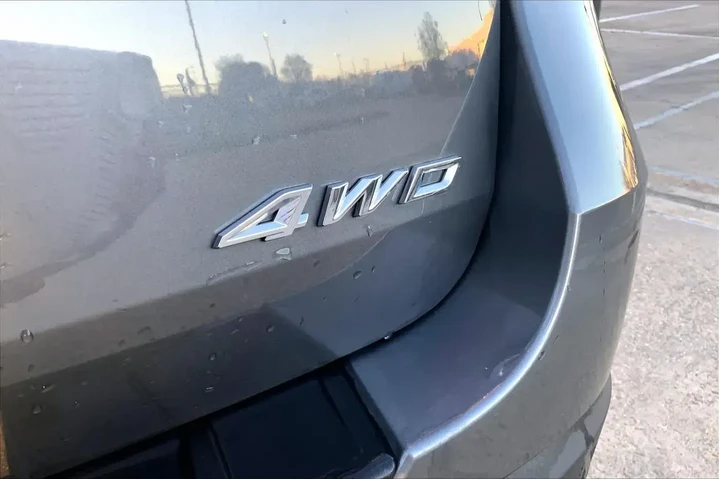 $39674 : Ford Explorer 2025 AWD ST-Li image 10