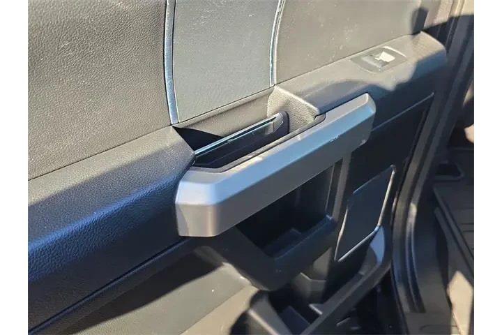 $30990 : Ford F-150 2019 4x2 Lariat 4 image 10