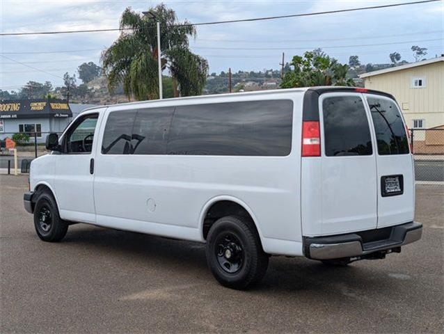 $23995 : 2015 Express Passenger image 6