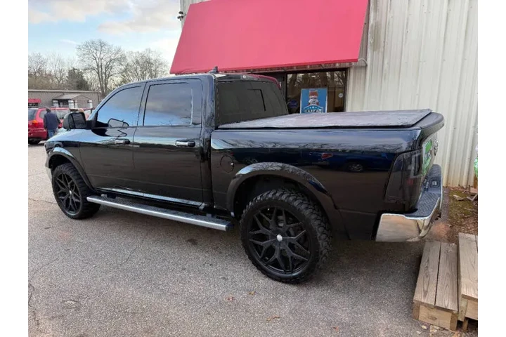 $15999 : 2013 RAM 1500 Laramie image 8