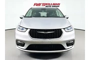 $26975 : Chrysler Pacifica 2023 Touri thumbnail