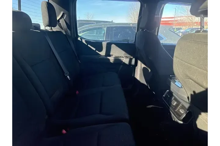 $38358 : Ford F-150 2023 4x4 XLT 4dr image 6