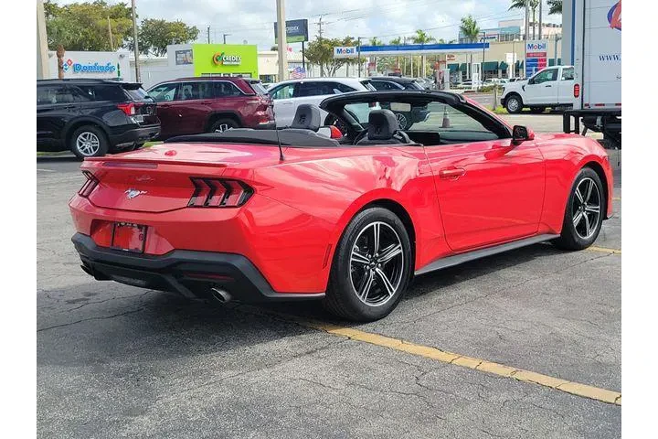 $31990 : Ford Mustang 2025 EcoBoost P image 4