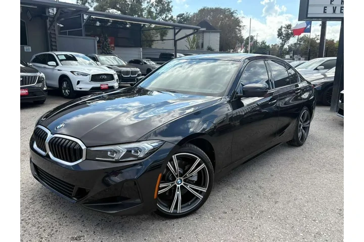 2023 BMW 3-Series 330i image 1