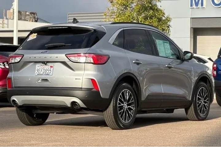$22000 : Ford Escape Plug-In Hybrid 2 image 5