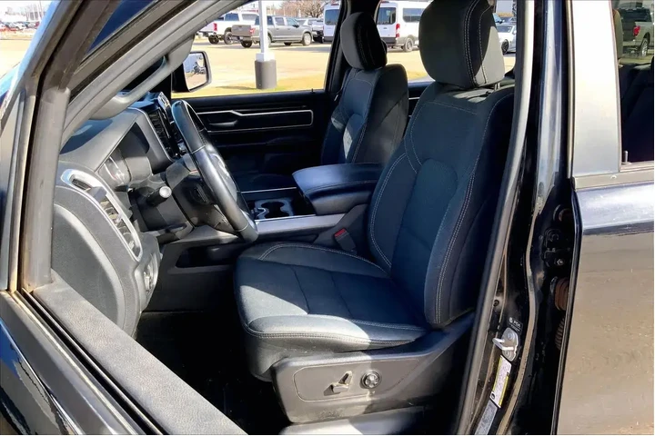 $22219 : Ram 1500 2021 4x4 Big Horn 4 image 7