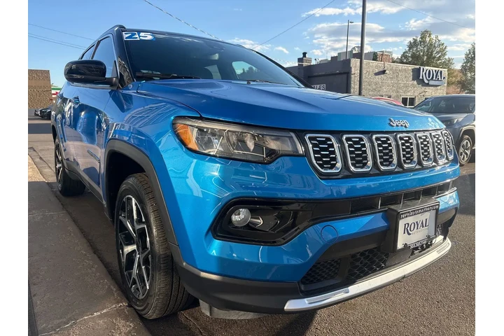 $24995 : 2025 Compass Limited 4x4 image 2