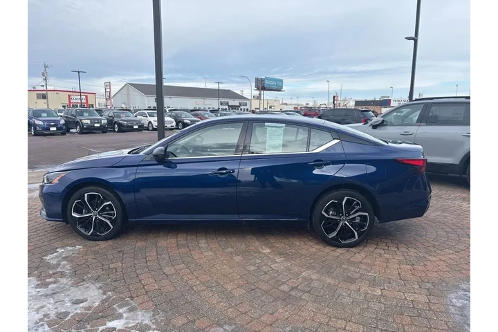 $26999 : 2024 Altima 2.5 SR image 8