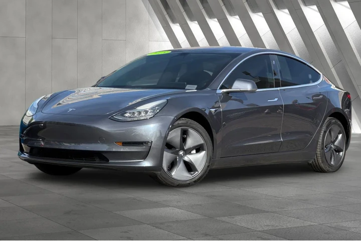 $22000 : Tesla Model 3 2018 Long Rang image 2